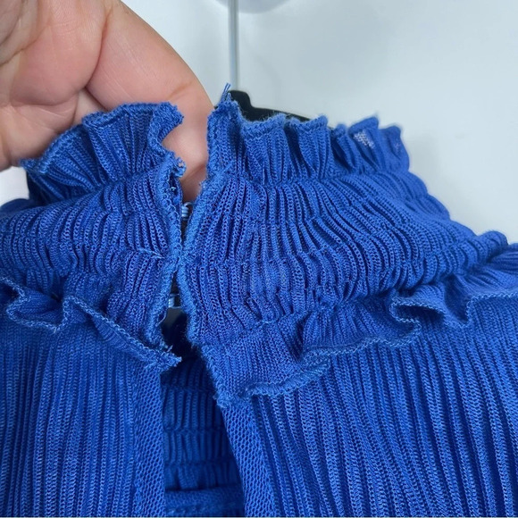 TOPSHOP Mock Neck Long Sleeve Ruffle Plisse Top Blue Size US 4 - Picture 10 of 12